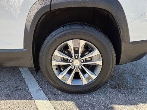 Used 2025 Chevrolet Equinox LT image 17