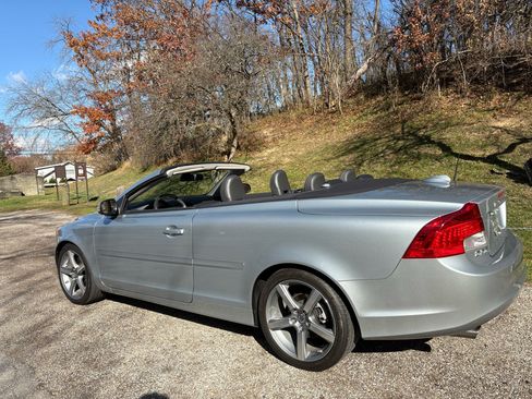 Used 2011 Volvo C70 T5 image 10