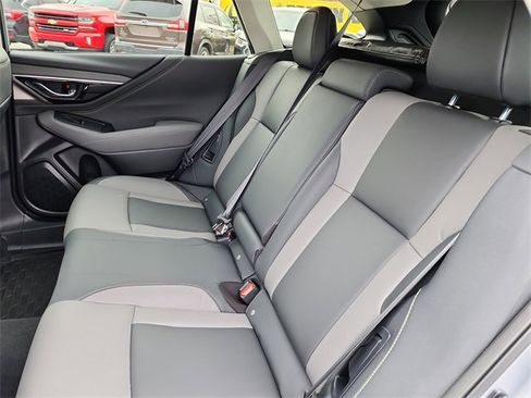 Used 2025 Subaru Outback Onyx Edition image 16