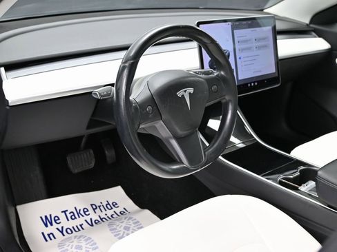 Used 2018 Tesla Model 3 Long Range image 14