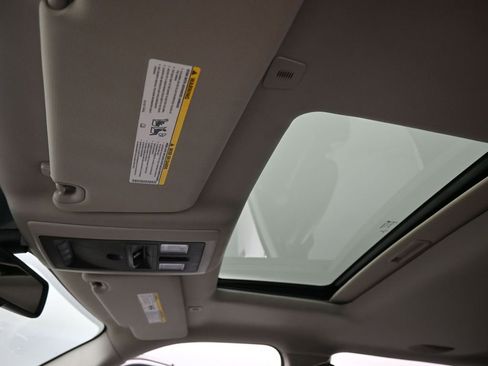 Used 2017 RAM 2500 Longhorn image 14