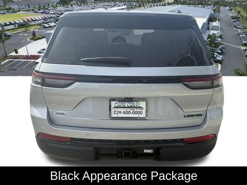 Certified 2025 Jeep Grand Cherokee Limited w/ Black Appearance Package image 5