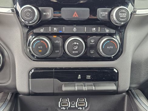 Used 2024 RAM 1500 Laramie RWD image 29