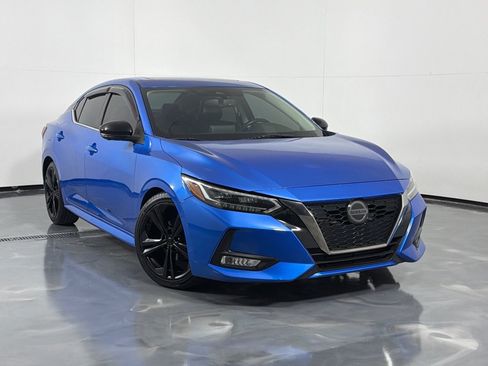 Used 2020 Nissan Sentra SR w/ Premium Package FWD image 2