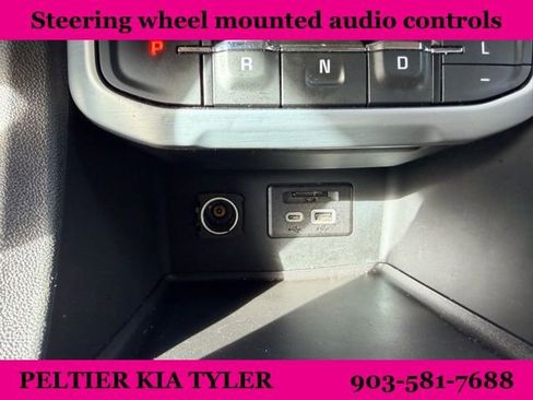 Used 2023 GMC Acadia SLT image 23