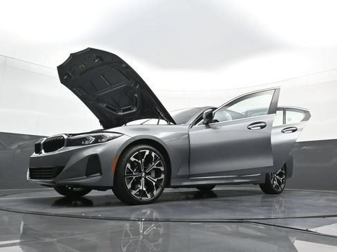 Used 2025 BMW 330i xDrive Sedan AWD/4WD image 39