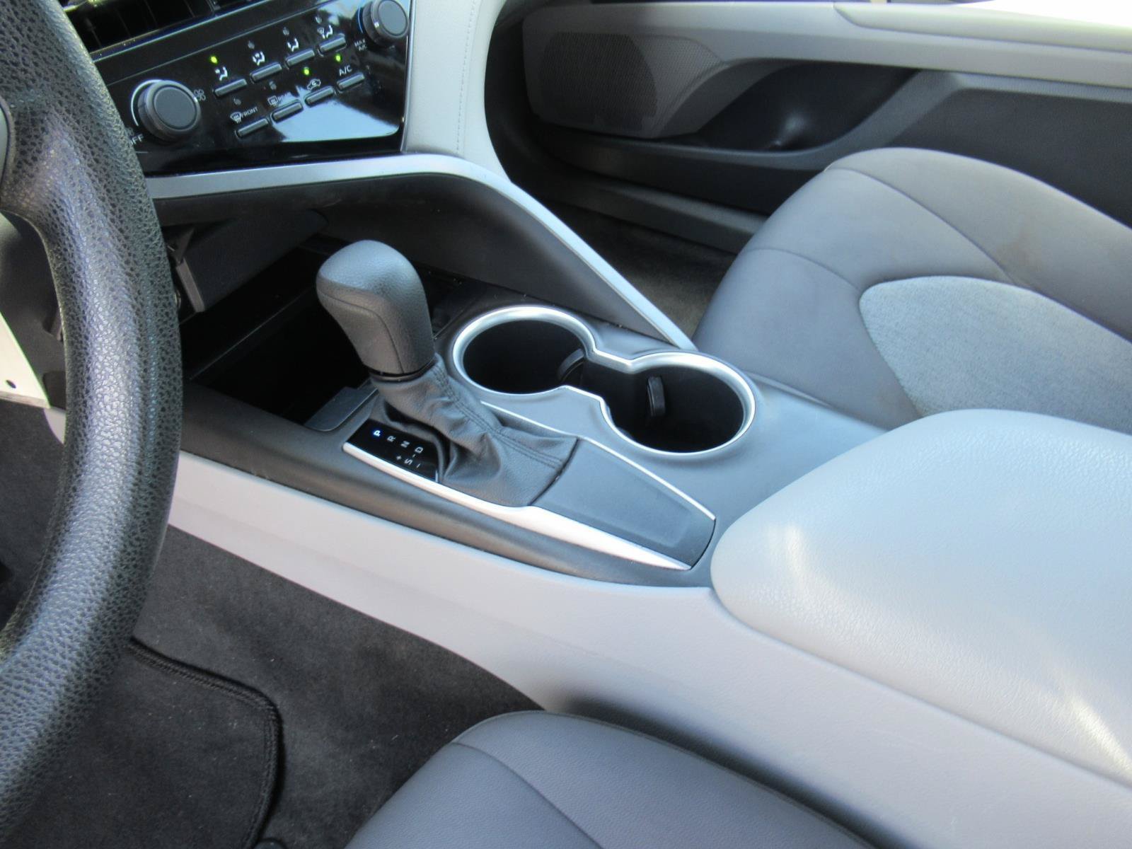 Used 2021 Toyota Camry LE FWD image 19