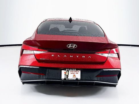 Used 2024 Hyundai Elantra SEL FWD image 8