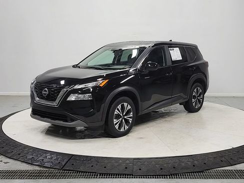 Used 2023 Nissan Rogue SV FWD image 3
