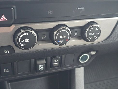 Used 2019 Toyota Tacoma SR5 image 26