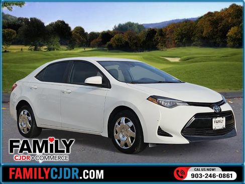 Used 2017 Toyota Corolla LE FWD image 1