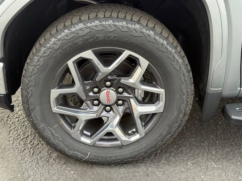 New 2026 GMC Sierra 1500 SLT w/ SLT Premium Plus Package image 9