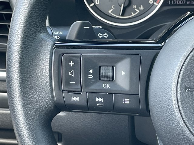 Used 2021 Nissan Rogue S FWD image 12