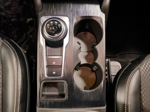 Used 2024 Ford Escape SE image 29