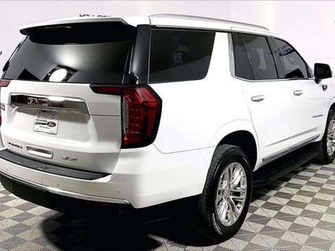 Used 2021 GMC Yukon SLT w/ SLT Premium Package image 9