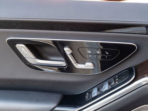Used 2022 Mercedes-Benz S 500 S 500 image 13