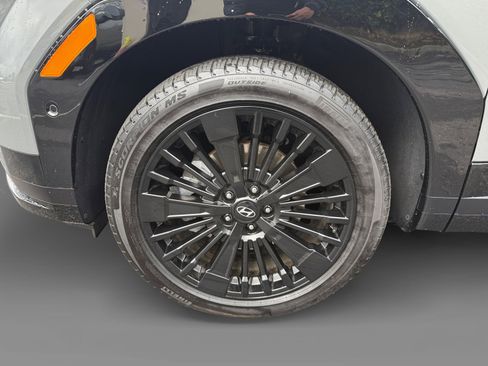 Used 2025 Hyundai Santa Fe Calligraphy image 9