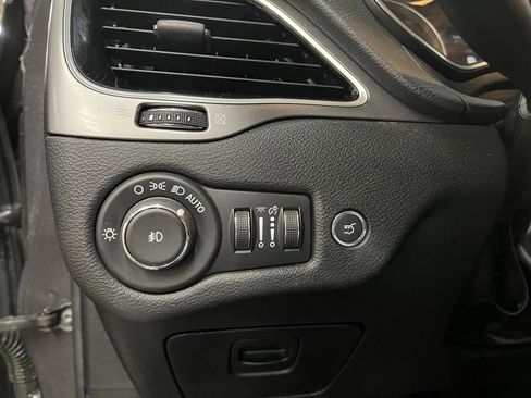 Used 2020 Jeep Cherokee Limited image 20