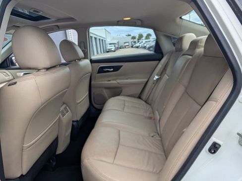 Used 2017 Nissan Altima 2.5 SL w/ Technology Package image 12