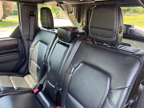 Used 2025 Ford Bronco Outer Banks AWD/4WD image 25
