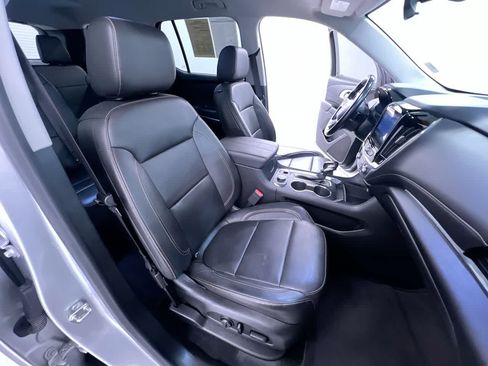 Used 2021 Chevrolet Traverse LT AWD/4WD image 36