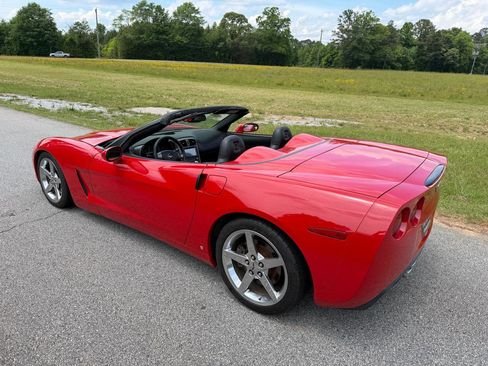 Used 2007 Chevrolet Corvette Convertible w/ Preferred Equipment Group RWD image 21