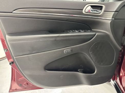 Used 2019 Jeep Grand Cherokee Limited AWD/4WD image 21