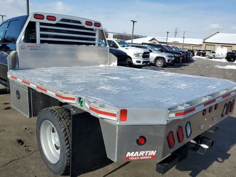 Used 2024 RAM 5500 Tradesman w/ Chrome Appearance Group AWD/4WD image 10