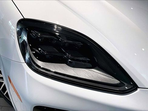 New 2026 Porsche Cayenne E-Hybrid AWD/4WD image 12