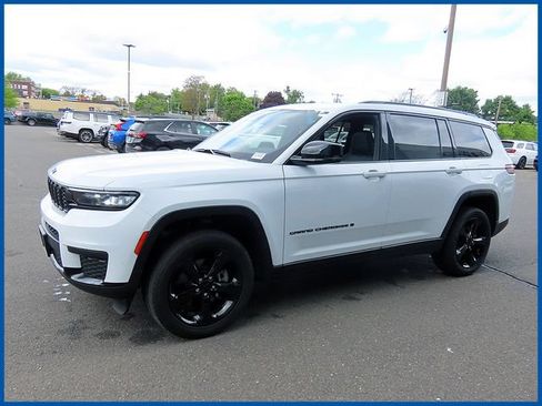 Used 2023 Jeep Grand Cherokee L Laredo AWD/4WD image 1