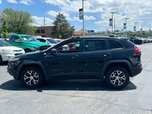 Used 2014 Jeep Cherokee Trailhawk w/ Leather Interior Group AWD/4WD image 8