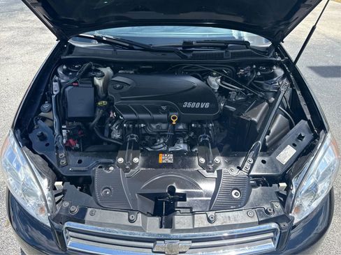 Used 2011 Chevrolet Impala LT w/ Luxury Edition Package FWD image 19