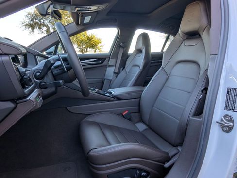 New 2026 Porsche Panamera image 5