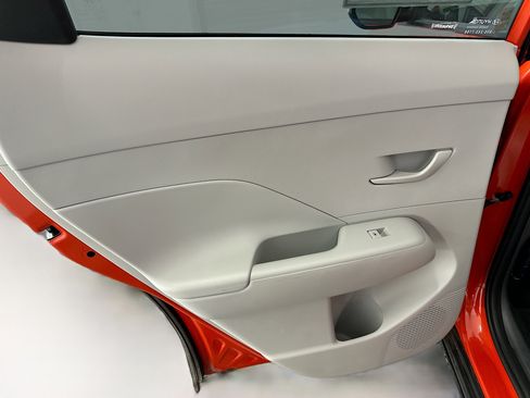 Used 2025 Hyundai Kona SEL image 27