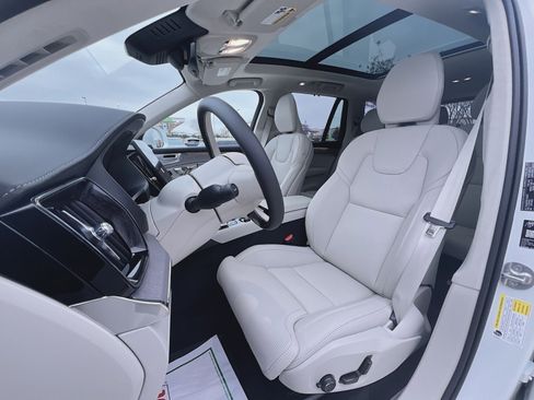 New 2026 Volvo XC90 T8 Ultra w/ Lounge Package image 13