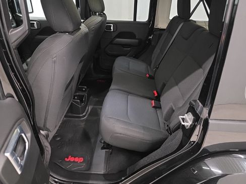 Used 2021 Jeep Wrangler Unlimited Sahara w/ Cold Weather Group AWD/4WD image 10