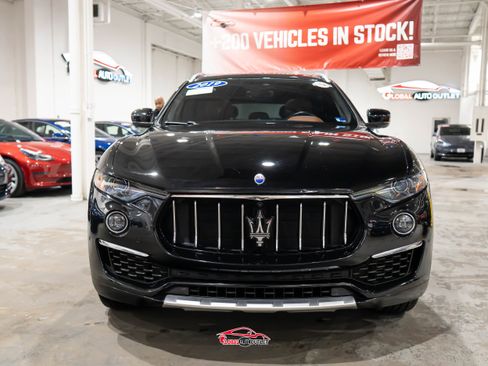Used 2019 Maserati Levante S GranLusso image 2