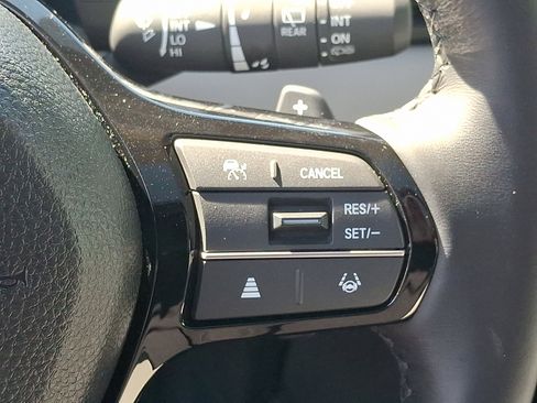 Used 2025 Honda Pilot Touring image 24