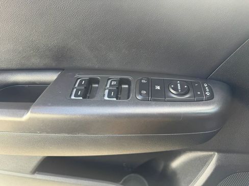 Used 2021 Kia Sportage S image 19