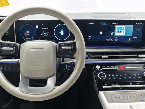 Used 2025 Hyundai Santa Fe Limited FWD image 10