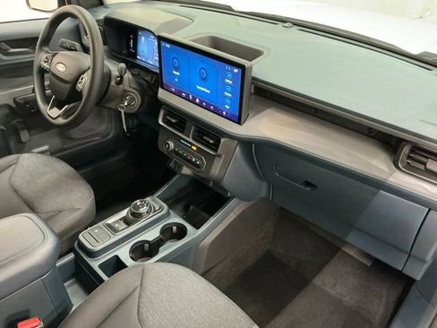 Used 2025 Ford Maverick XL image 18