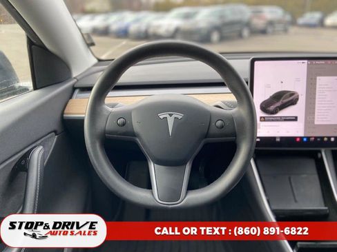 Used 2021 Tesla Model Y Long Range image 13