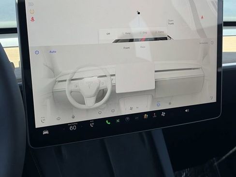Used 2024 Tesla Model Y Long Range AWD/4WD image 33