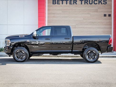 Used 2026 RAM 2500 Laramie AWD/4WD image 7