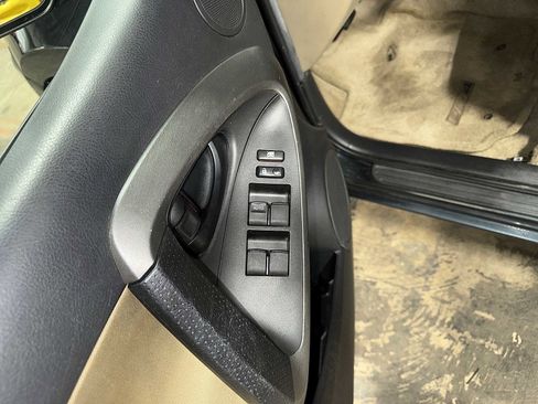 Used 2011 Toyota RAV4 4WD w/ Base L4 Extra Value Pkg image 22