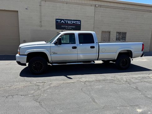 Used 2006 Chevrolet Silverado 3500 LT w/ Heavy-Duty Power Package AWD/4WD image 5