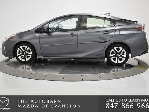 Used 2016 Toyota Prius Four Touring w/ Premium Convenience Package image 17