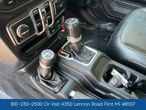 Used 2020 Jeep Wrangler Unlimited Sahara AWD/4WD image 27