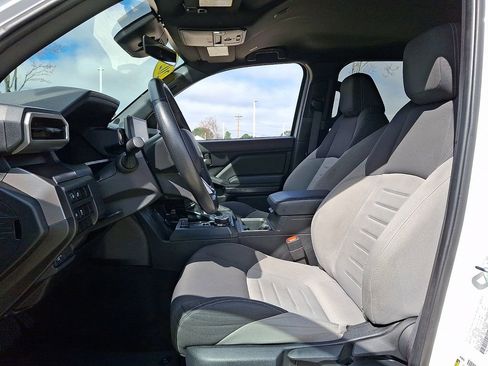 Used 2024 Toyota Tacoma TRD Off-Road image 13