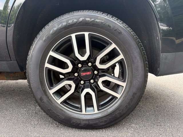 Used 2021 GMC Yukon AT4 w/ Rear Media and Nav Package AWD/4WD image 16